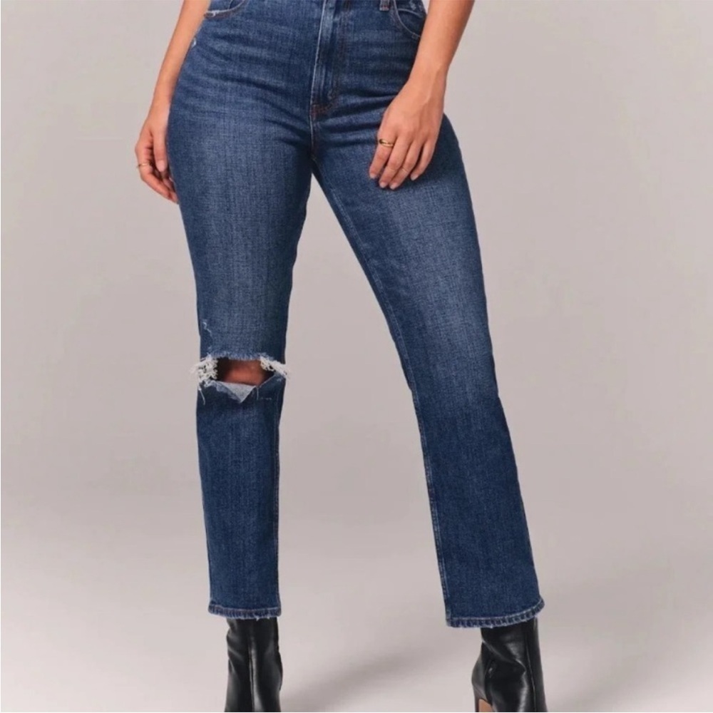 Abercrombie & Fitch The Ankle Straight Ultra High Rise medium wash jeans size 8